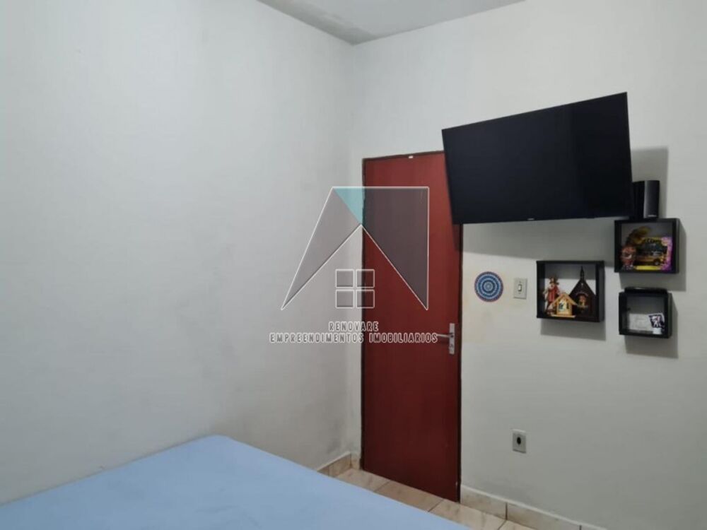 Casa à venda com 2 quartos, 47m² - Foto 2