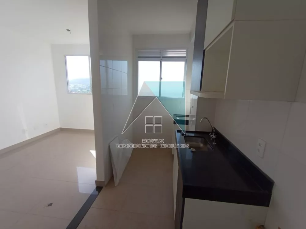 Apartamento à venda com 2 quartos, 44m² - Foto 2