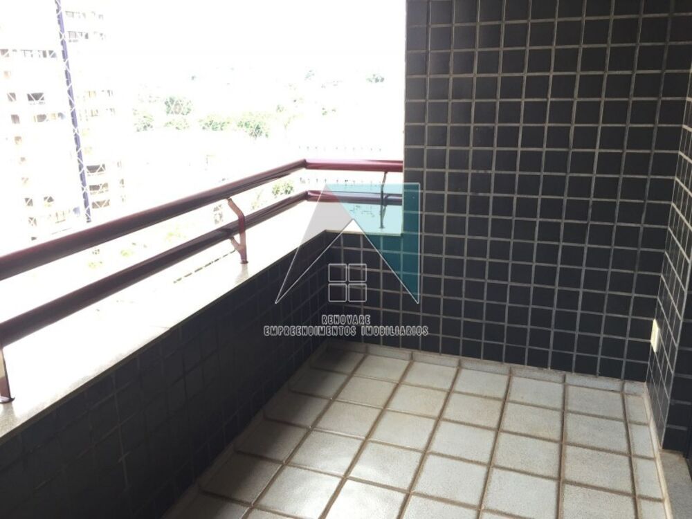 Apartamento à venda com 3 quartos, 124m² - Foto 1