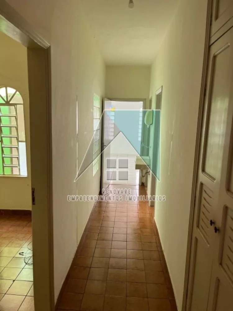 Casa para alugar com 3 quartos, 206m² - Foto 1