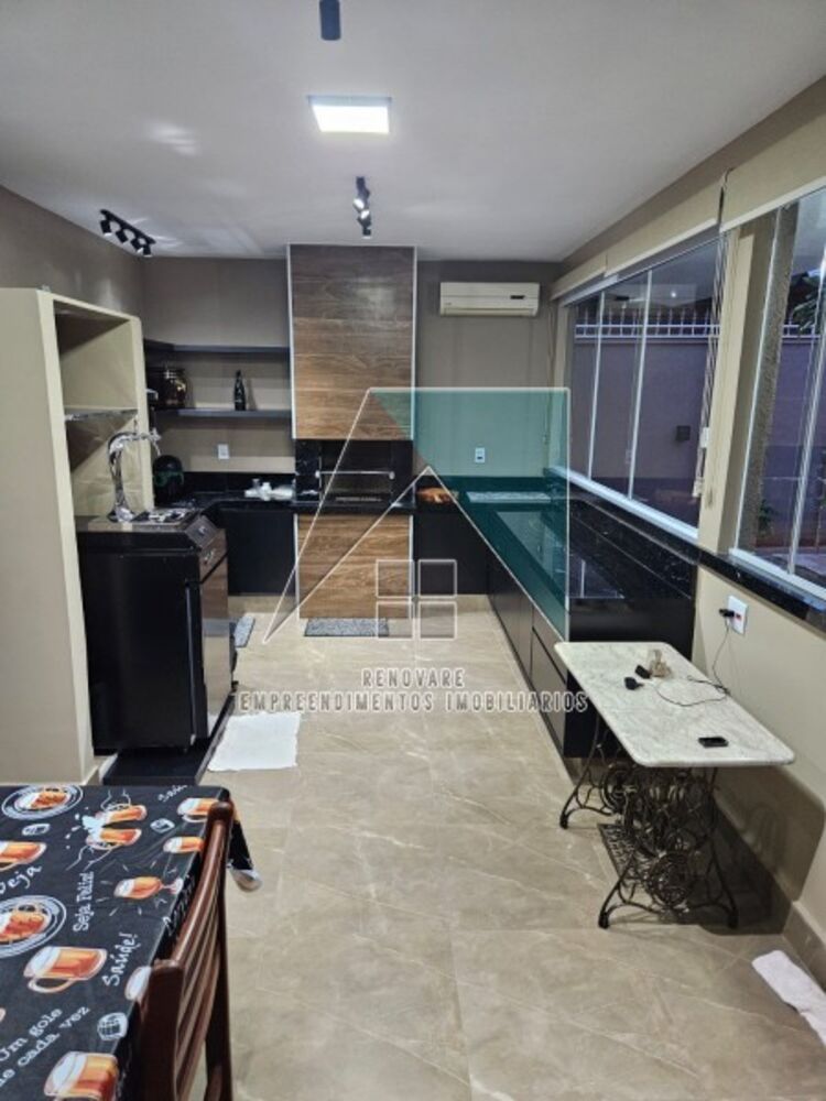 Casa à venda e aluguel com 4 quartos, 280m² - Foto 8