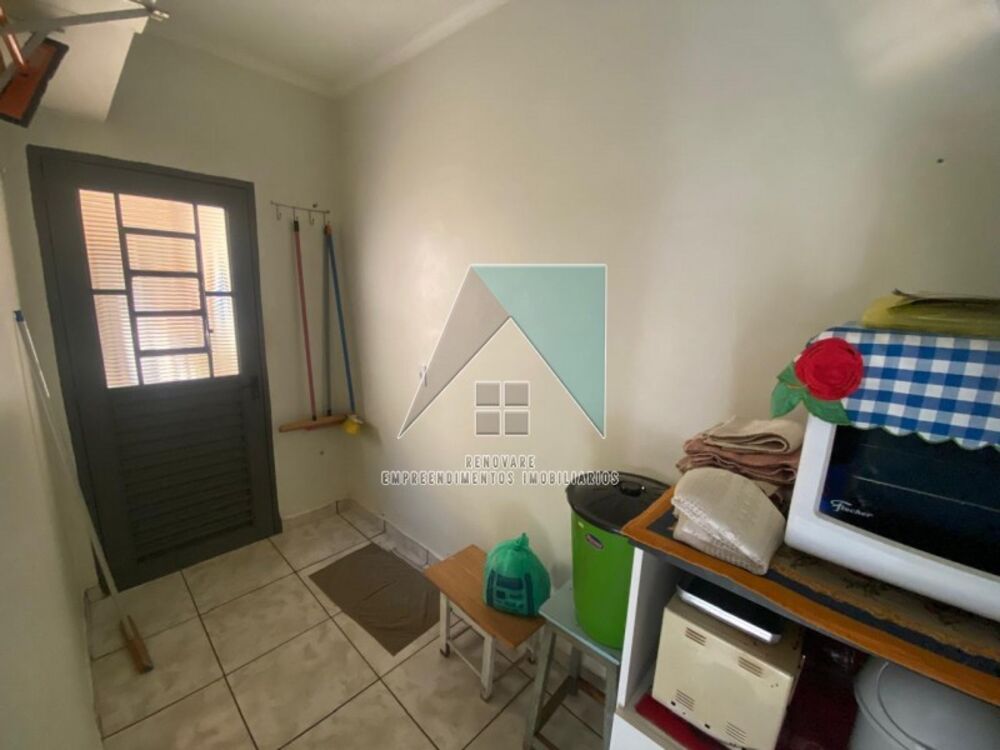 Casa à venda com 5 quartos, 223m² - Foto 1