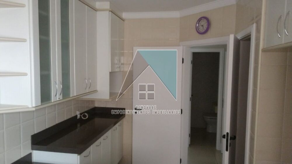 Apartamento, 3 quartos, 221 m² - Foto 1