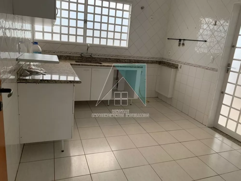 Casa à venda com 2 quartos, 250m² - Foto 3