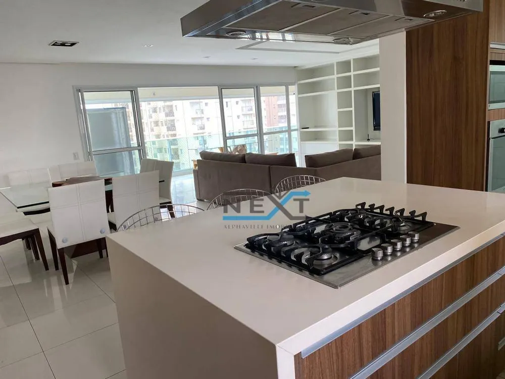 Apartamento, 3 quartos, 212 m² - Foto 1