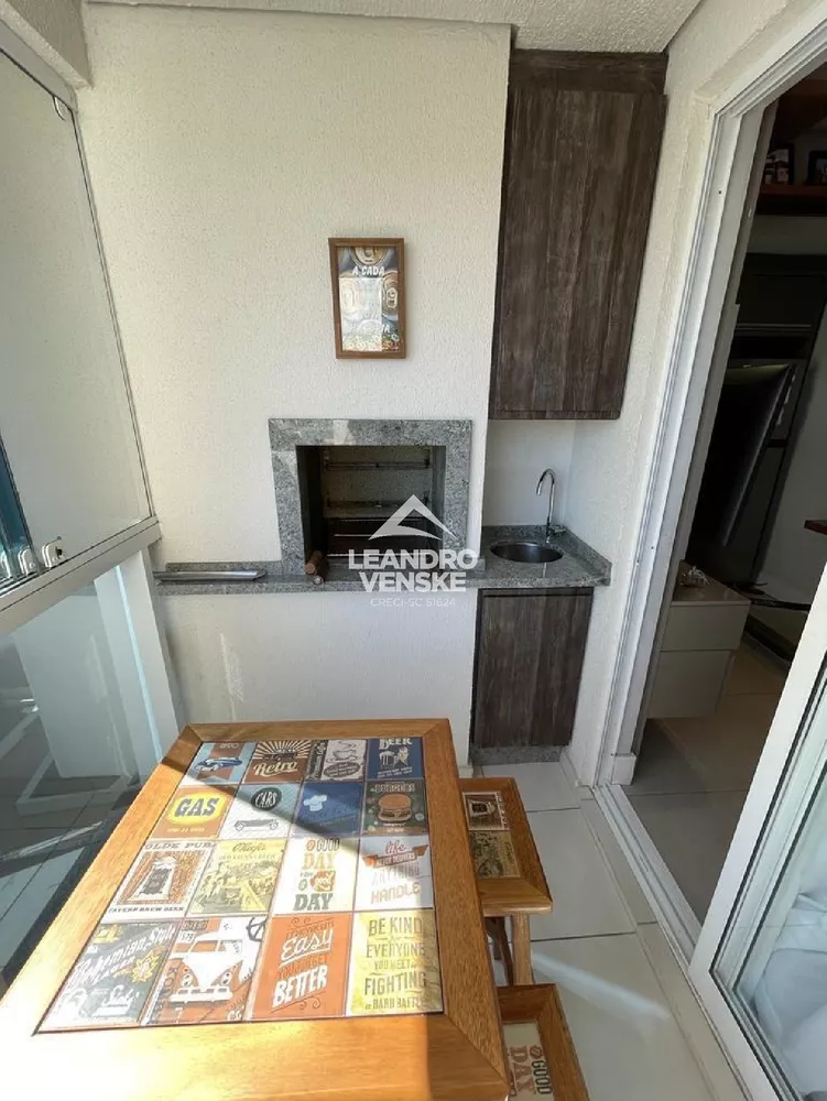 Apartamento à venda com 2 quartos, 63m² - Foto 11