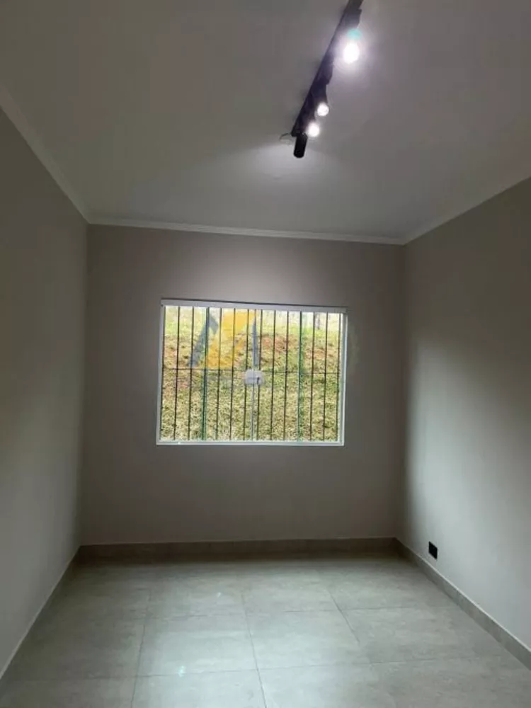 Apartamento à venda com 2 quartos, 67m² - Foto 4