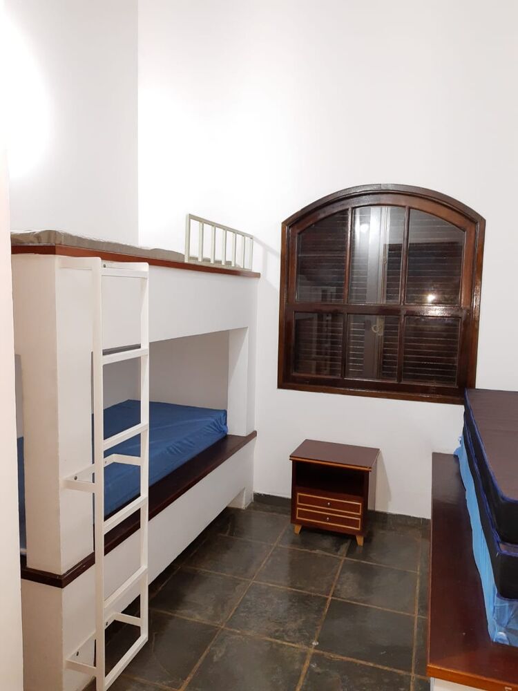Chácara à venda com 4 quartos, 1300m² - Foto 11