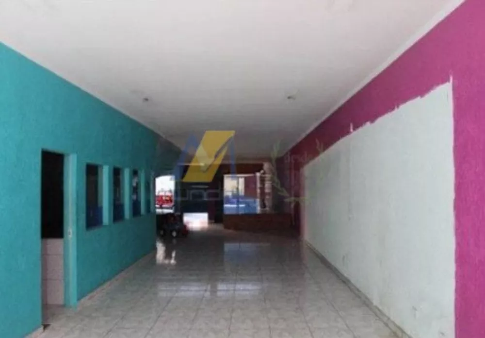 Loja-Salão para alugar, 240m² - Foto 1