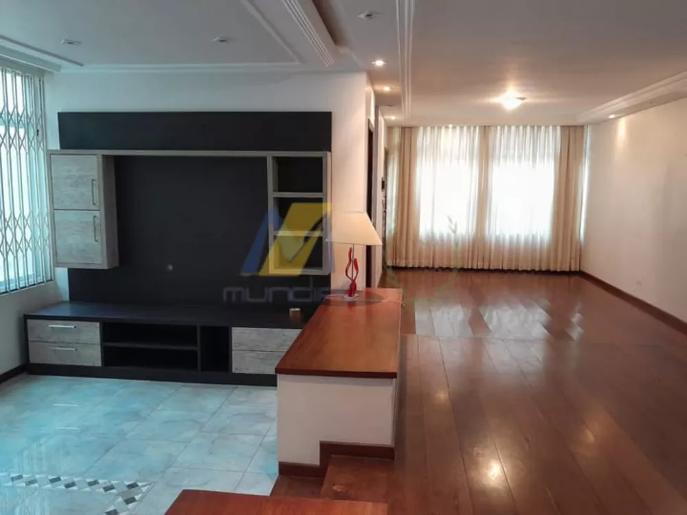 Casa para alugar com 3 quartos, 350m² - Foto 2