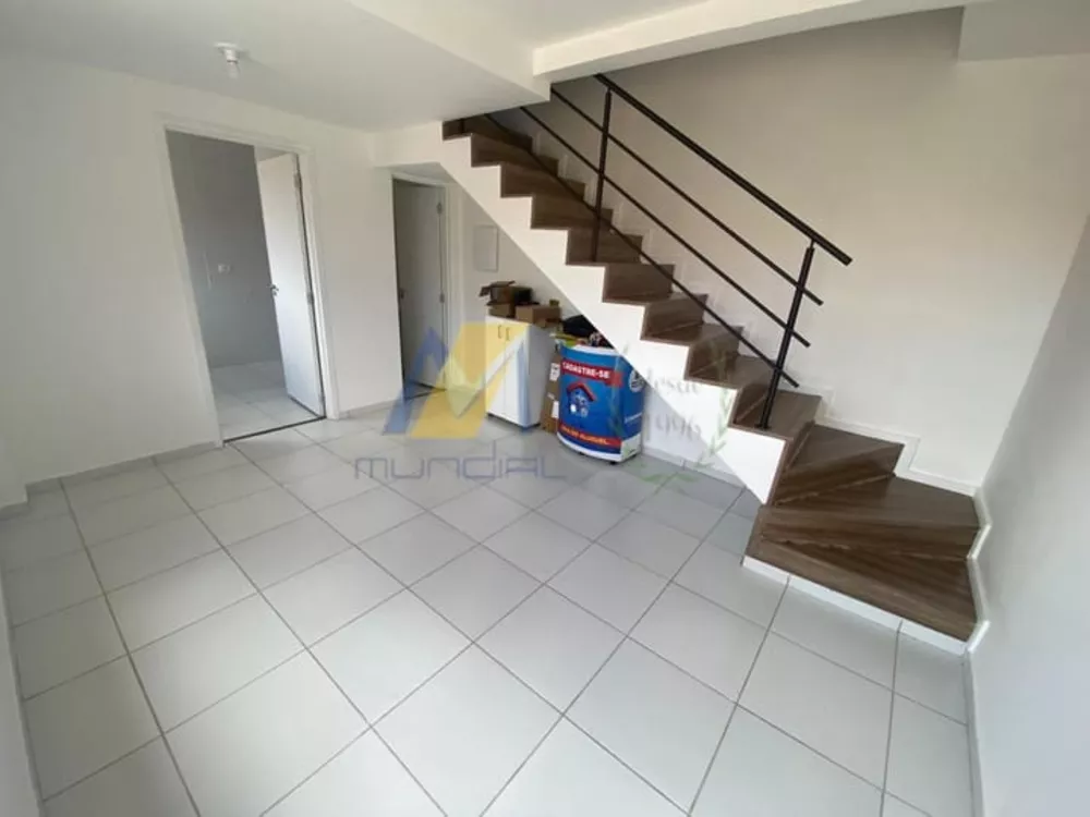 Casa à venda com 2 quartos, 51m² - Foto 4