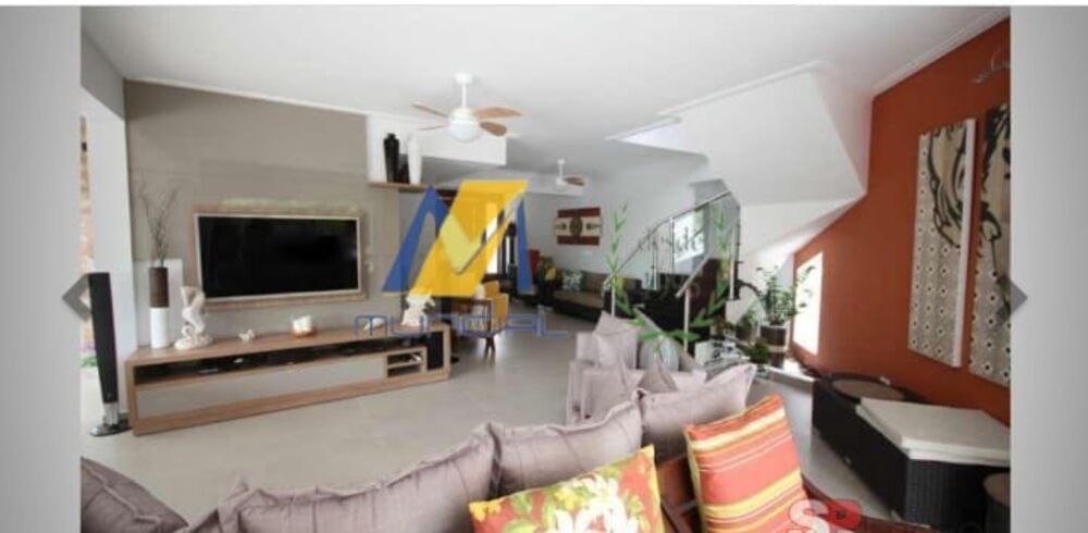 Casa à venda com 4 quartos, 320m² - Foto 1