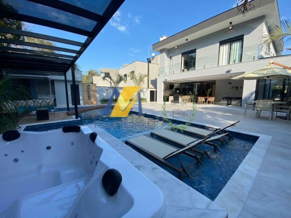 Casa à venda com 6 quartos, 470m² - Foto 1