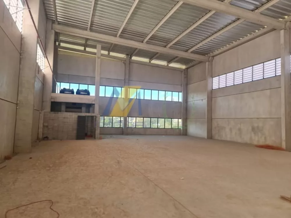 Depósito-Galpão-Armazém para alugar, 1000m² - Foto 3