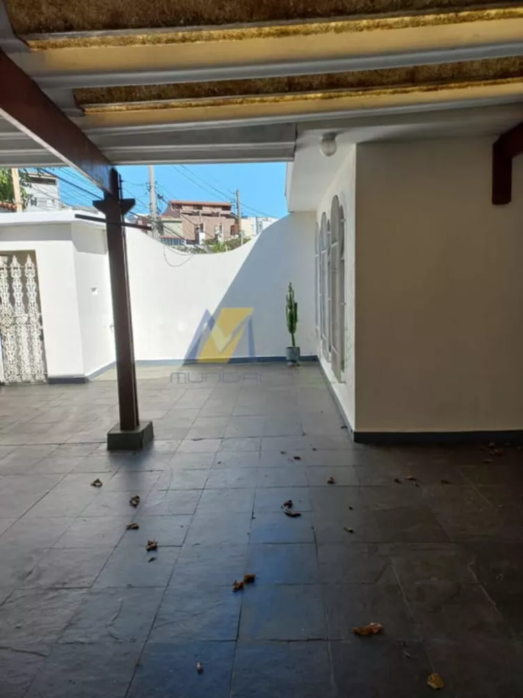 Casa à venda com 3 quartos, 240m² - Foto 17