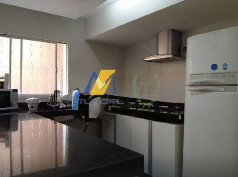 Casa, 3 quartos, 222 m² - Foto 2
