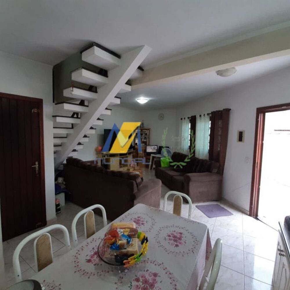 Casa, 2 quartos, 142 m² - Foto 1
