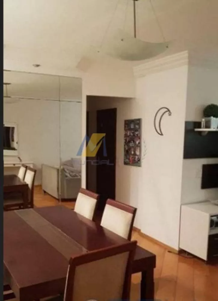 Casa à venda com 3 quartos, 240m² - Foto 2