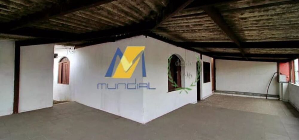 Casa à venda com 3 quartos, 150m² - Foto 2