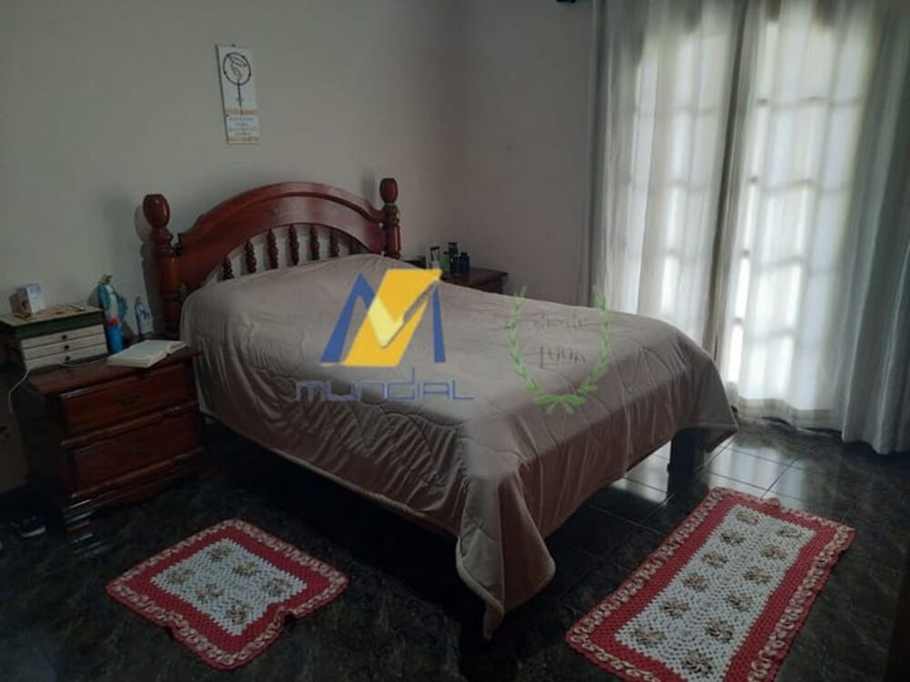 Casa, 3 quartos, 250 m² - Foto 13