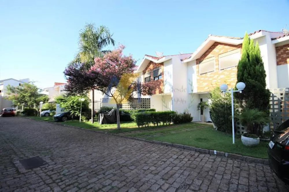 Casa à venda com 3 quartos, 105m² - Foto 2