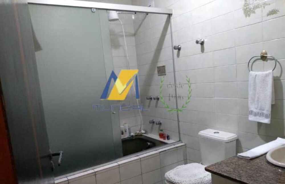 Casa para alugar com 5 quartos, 275m² - Foto 3
