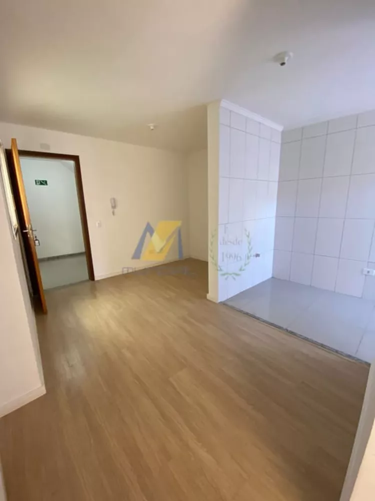 Apartamento à venda com 2 quartos, 42m² - Foto 2