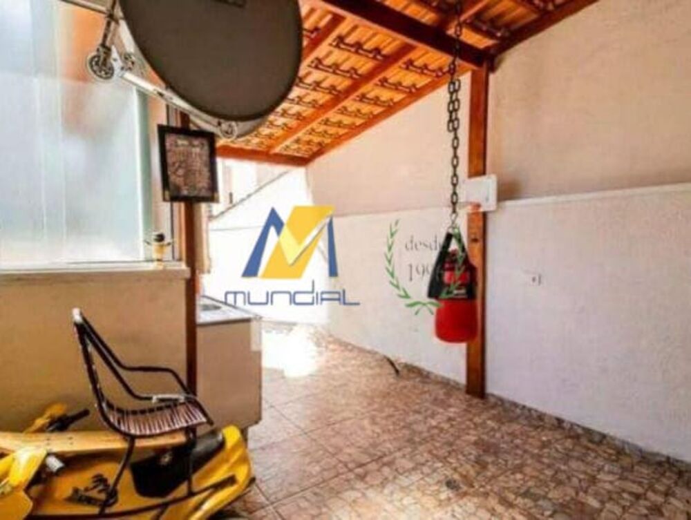 Apartamento à venda com 2 quartos, 100m² - Foto 2