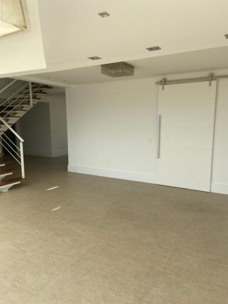 Apartamento à venda com 3 quartos, 228m² - Foto 19
