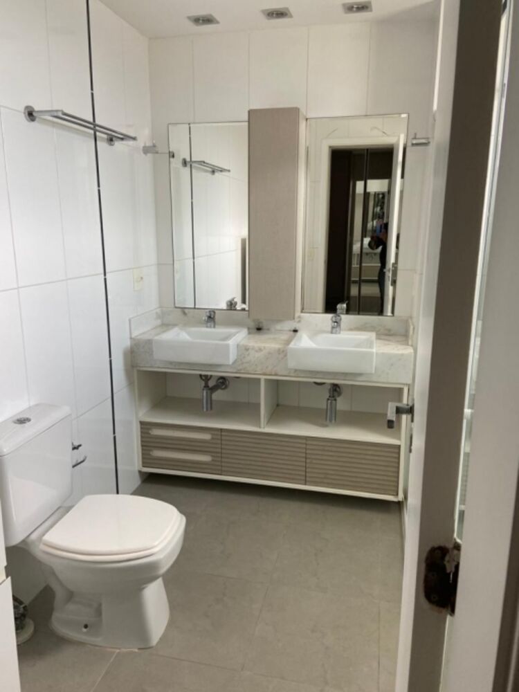 Apartamento à venda com 3 quartos, 228m² - Foto 12