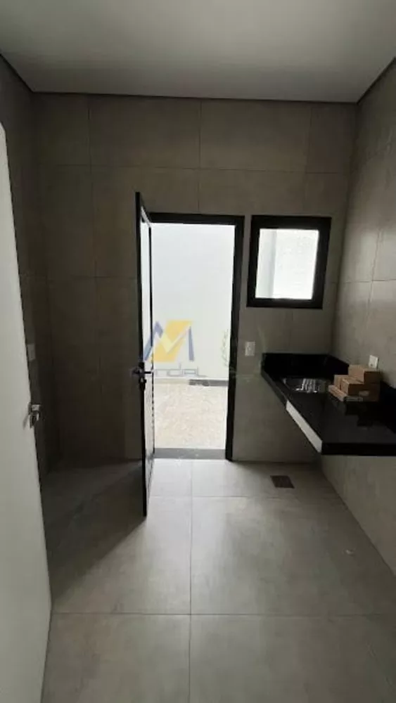 Casa à venda com 3 quartos, 200m² - Foto 4