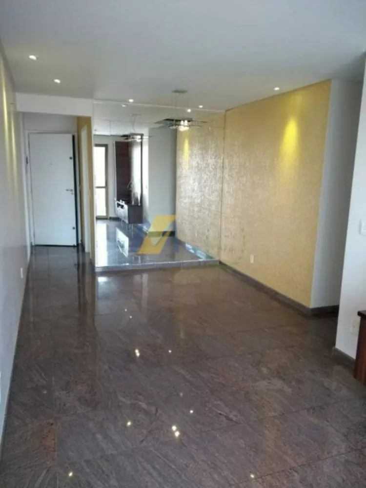 Apartamento à venda com 2 quartos, 68m² - Foto 1