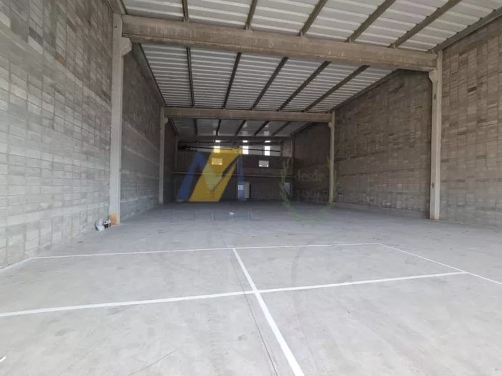 Depósito-Galpão-Armazém para alugar, 714m² - Foto 1