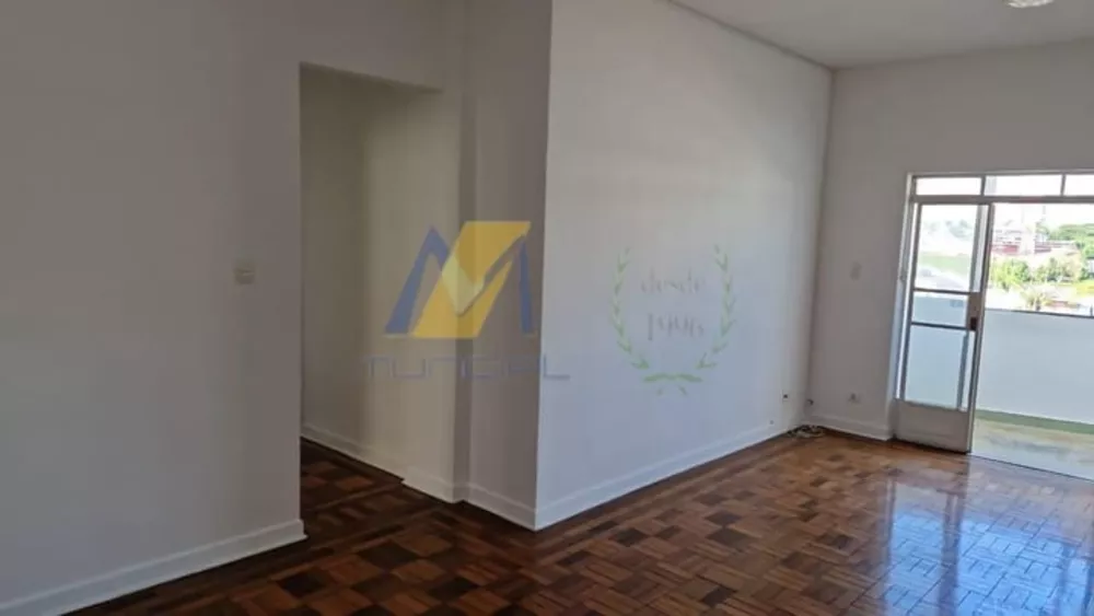 Apartamento à venda com 2 quartos, 105m² - Foto 2