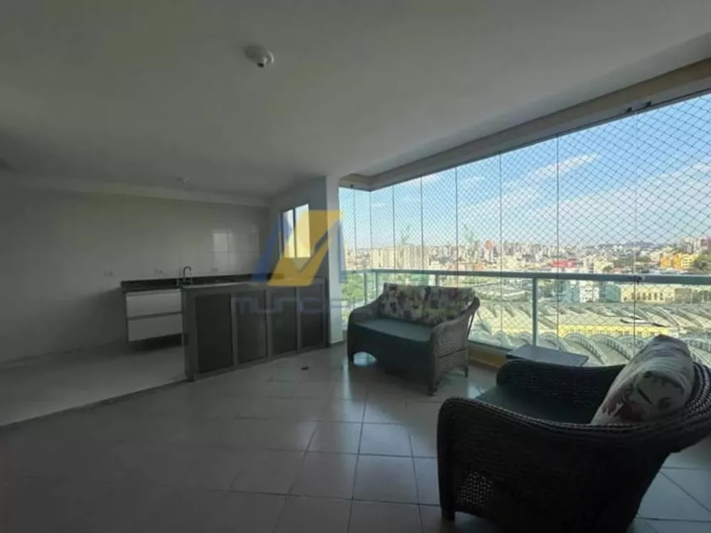 Apartamento para alugar com 3 quartos, 130m² - Foto 3