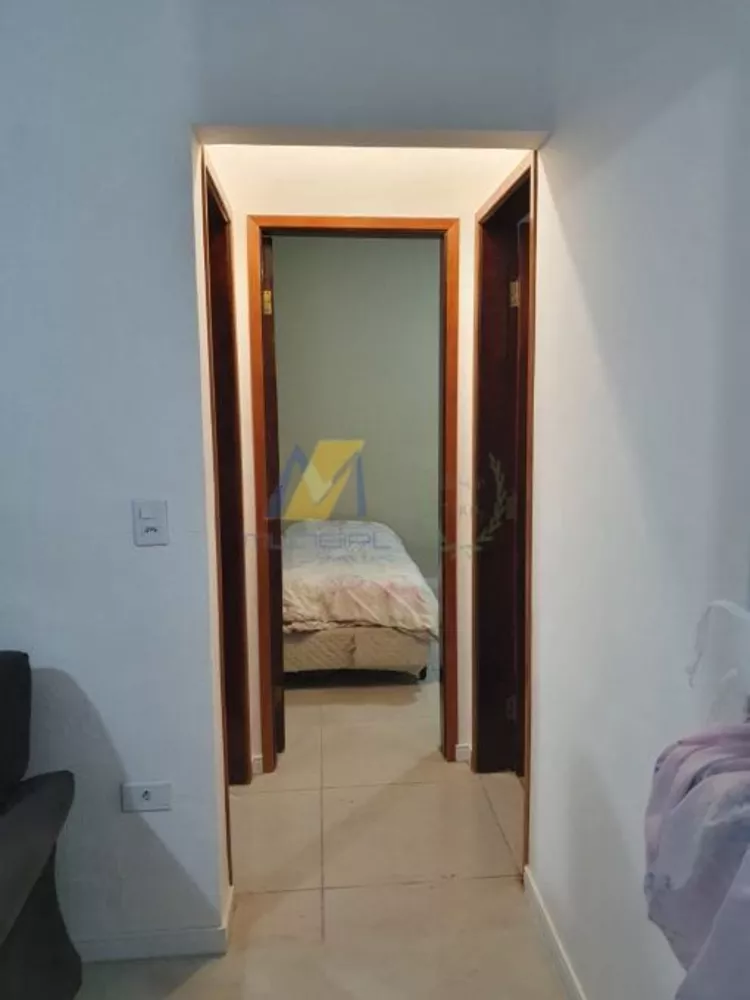 Casa à venda com 2 quartos, 72m² - Foto 3