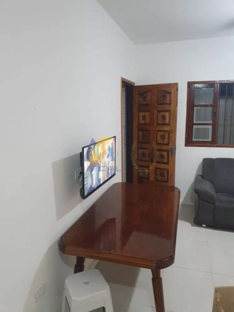 Casa à venda com 2 quartos, 72m² - Foto 1