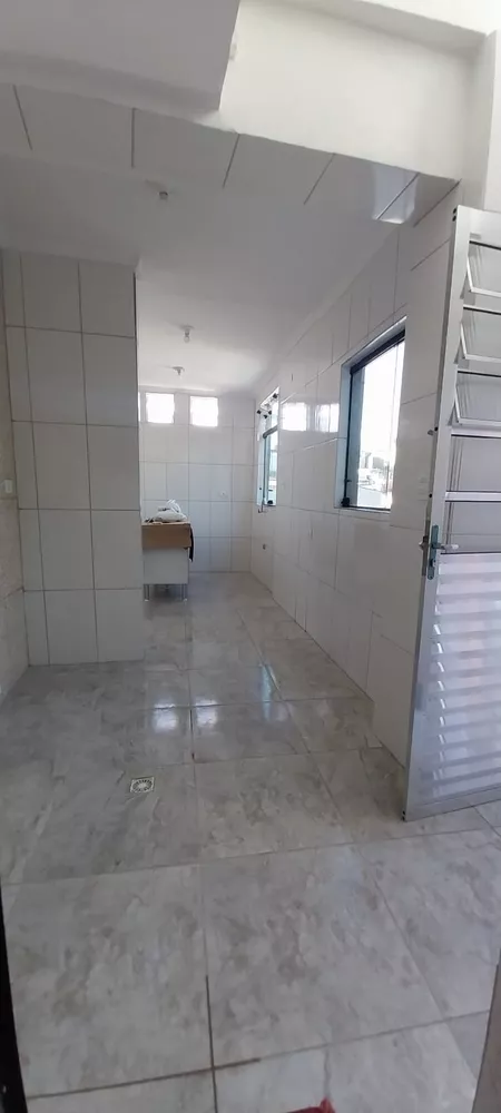 Casa para alugar com 3 quartos, 90m² - Foto 1