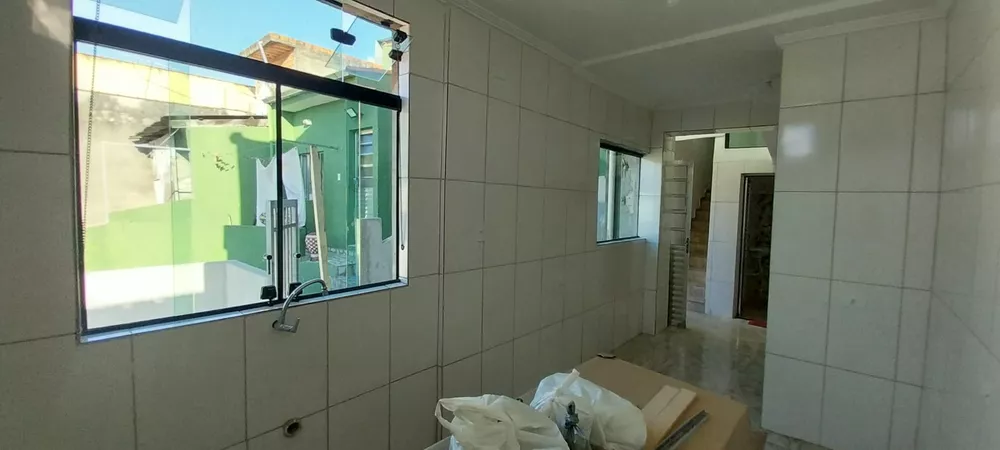 Casa para alugar com 3 quartos, 90m² - Foto 3