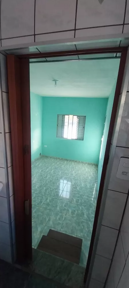 Casa para alugar com 3 quartos, 90m² - Foto 11