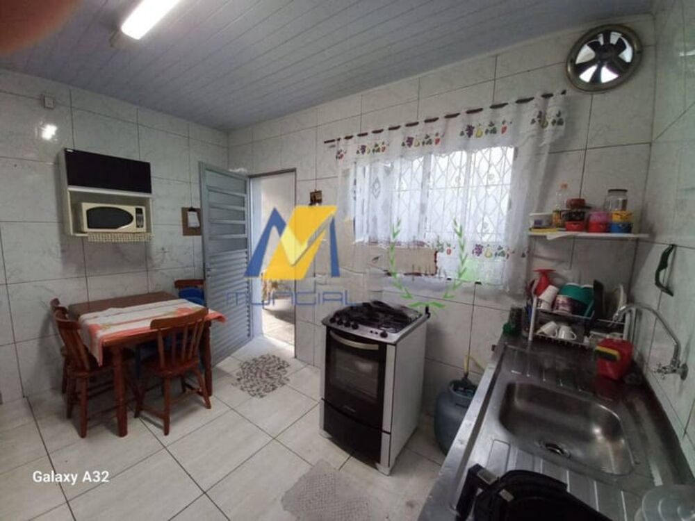 Casa à venda com 2 quartos, 150m² - Foto 3