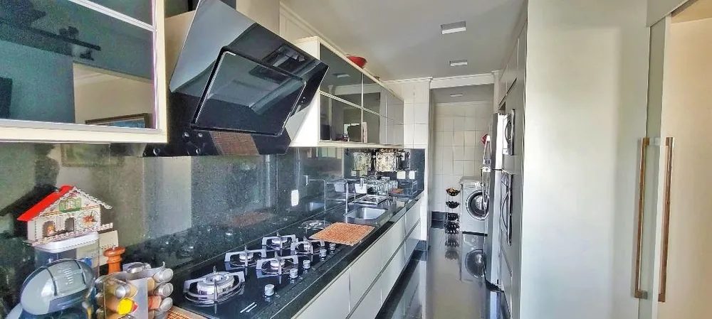 Apartamento, 4 quartos, 215 m² - Foto 1