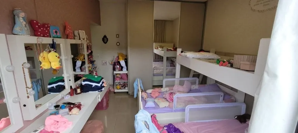 Casa, 3 quartos, 206 m² - Foto 1