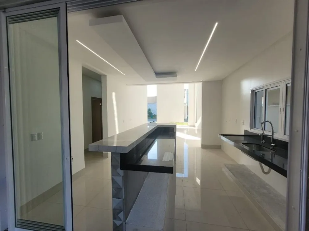 Casa, 4 quartos, 197 m² - Foto 3