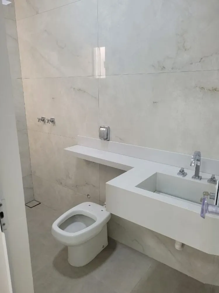 Casa, 4 quartos, 197 m² - Foto 2