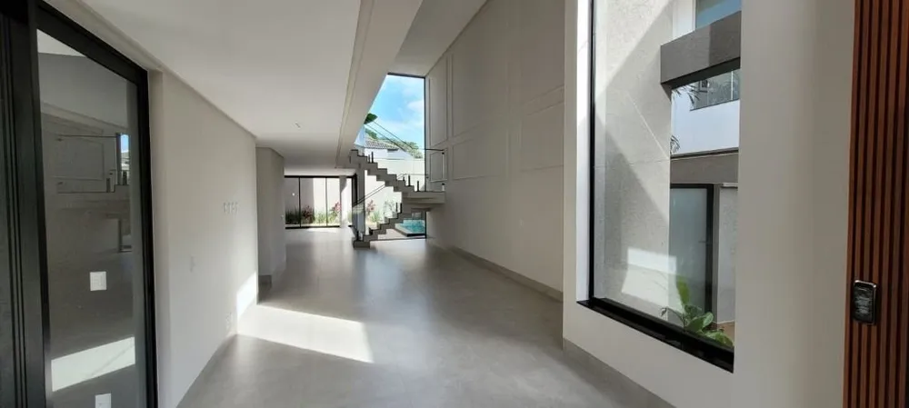 Sobrado, 5 quartos, 290 m² - Foto 3