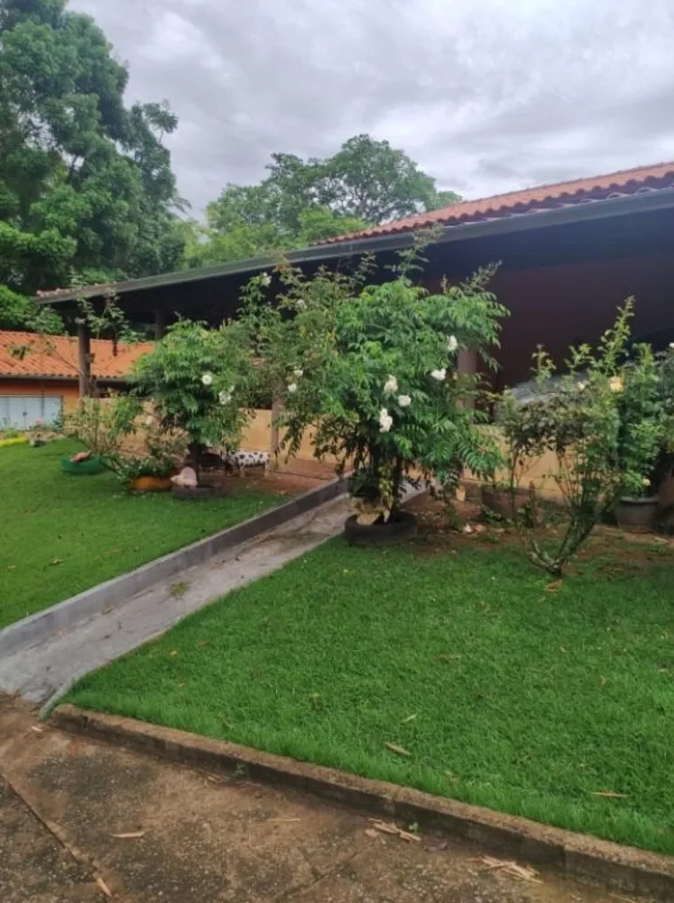 Sítio, 3 quartos, 2335 m² - Foto 1