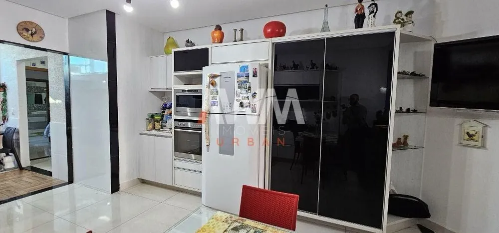 Casa, 3 quartos, 176 m² - Foto 2