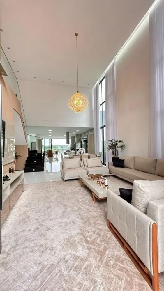 Casa, 4 quartos, 310 m² - Foto 1