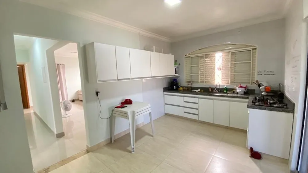 Casa, 3 quartos, 232 m² - Foto 3